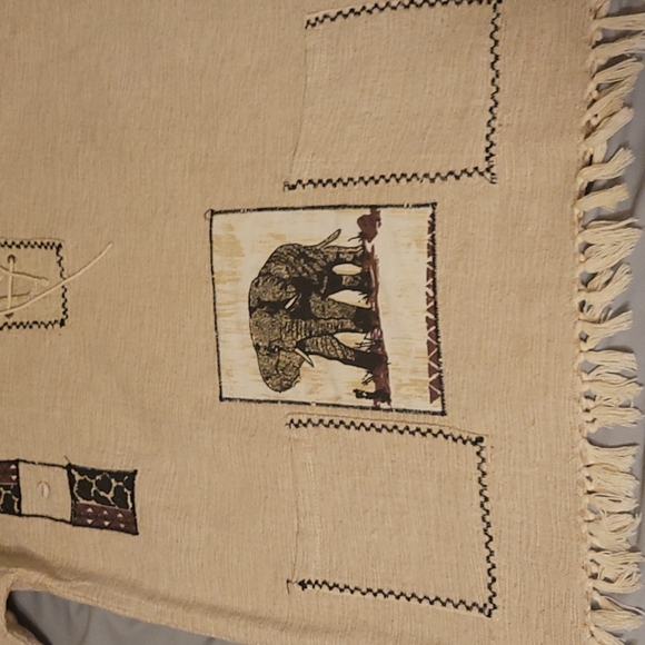 Kenyan shirt with cultural patterns.. - Picture 4 of 4